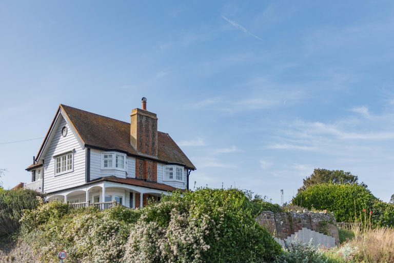 Victory at Cliffe, holiday home in Kent perched overlooking Kingsdown beach