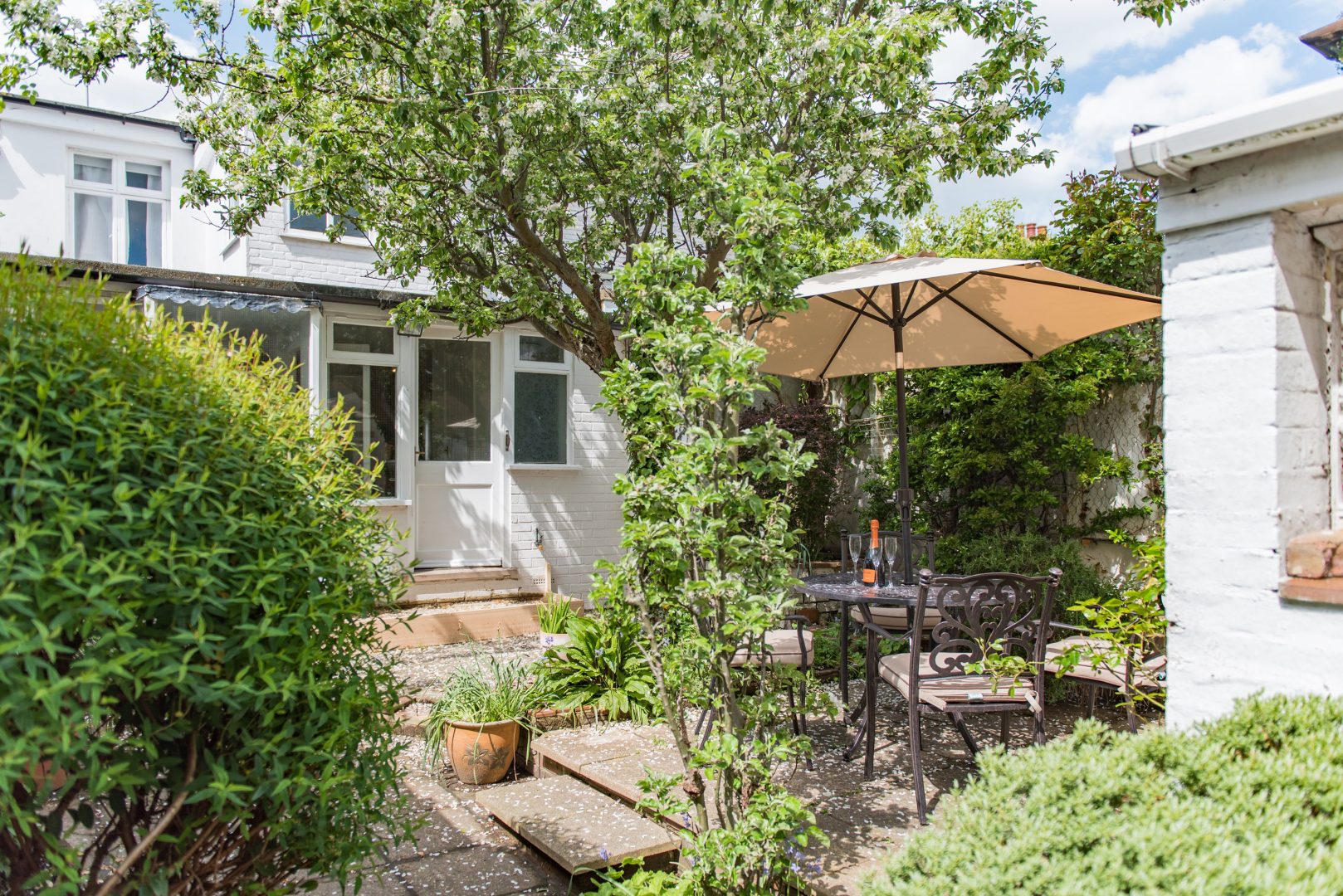Potters Cottage image