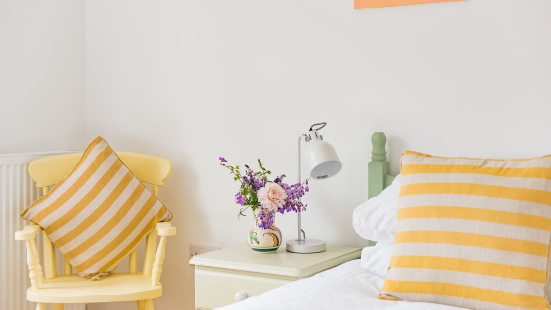 Poplar Farmhouse & Barn image