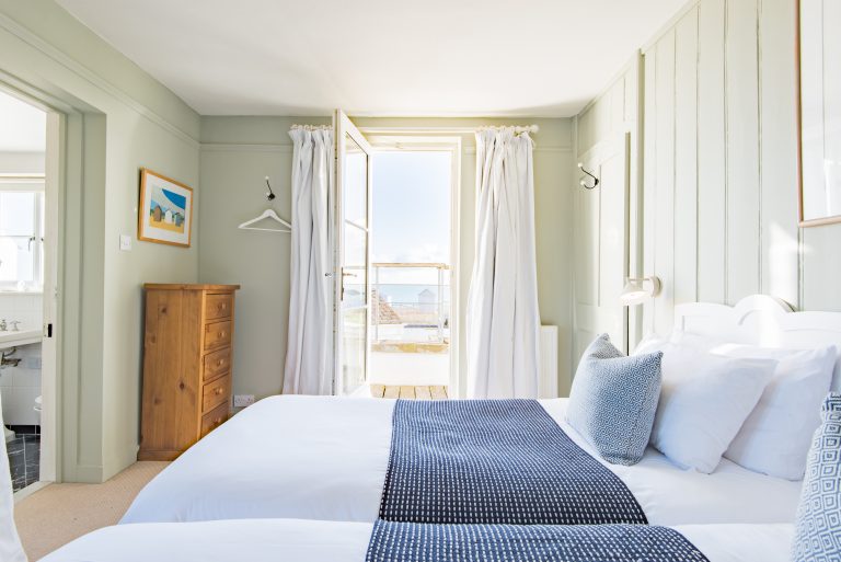Trafalgar Cottage sea views in Kingsdown, Kent
