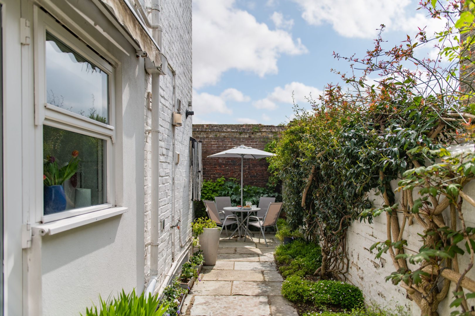 Captain’s Cottage image