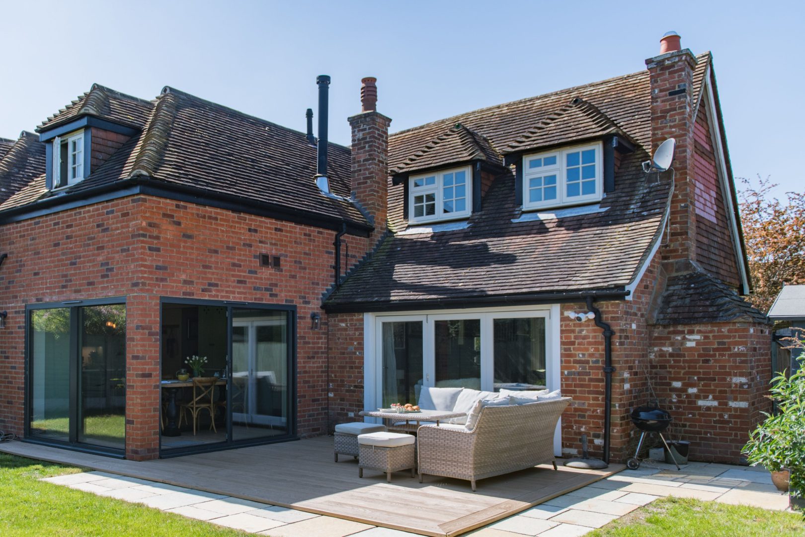 Droveway House image