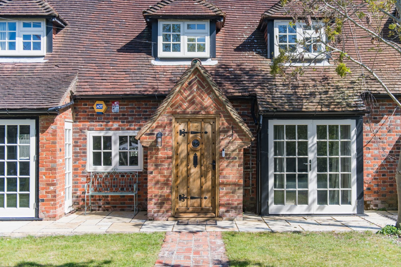Droveway House image