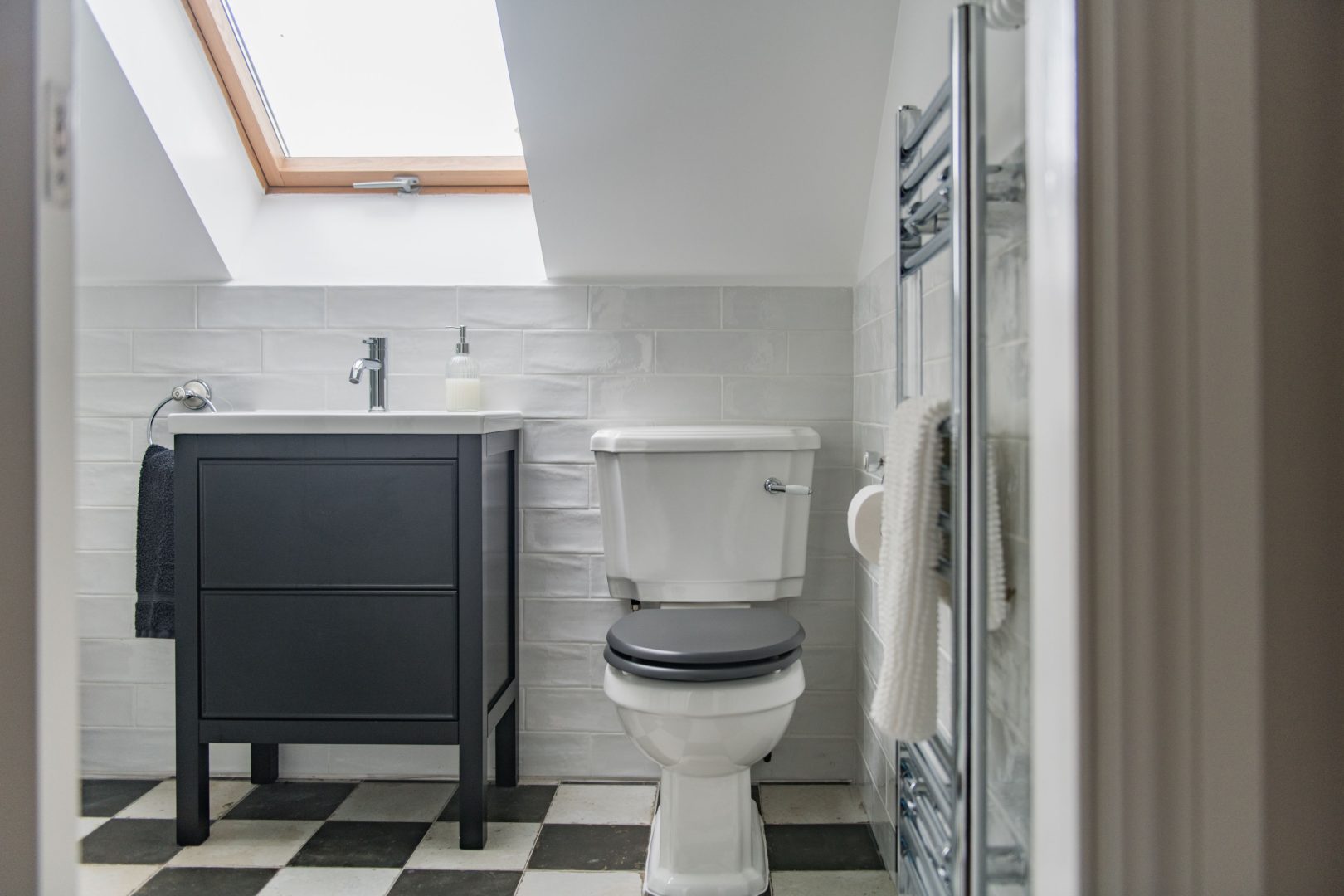 Lower Brook House image