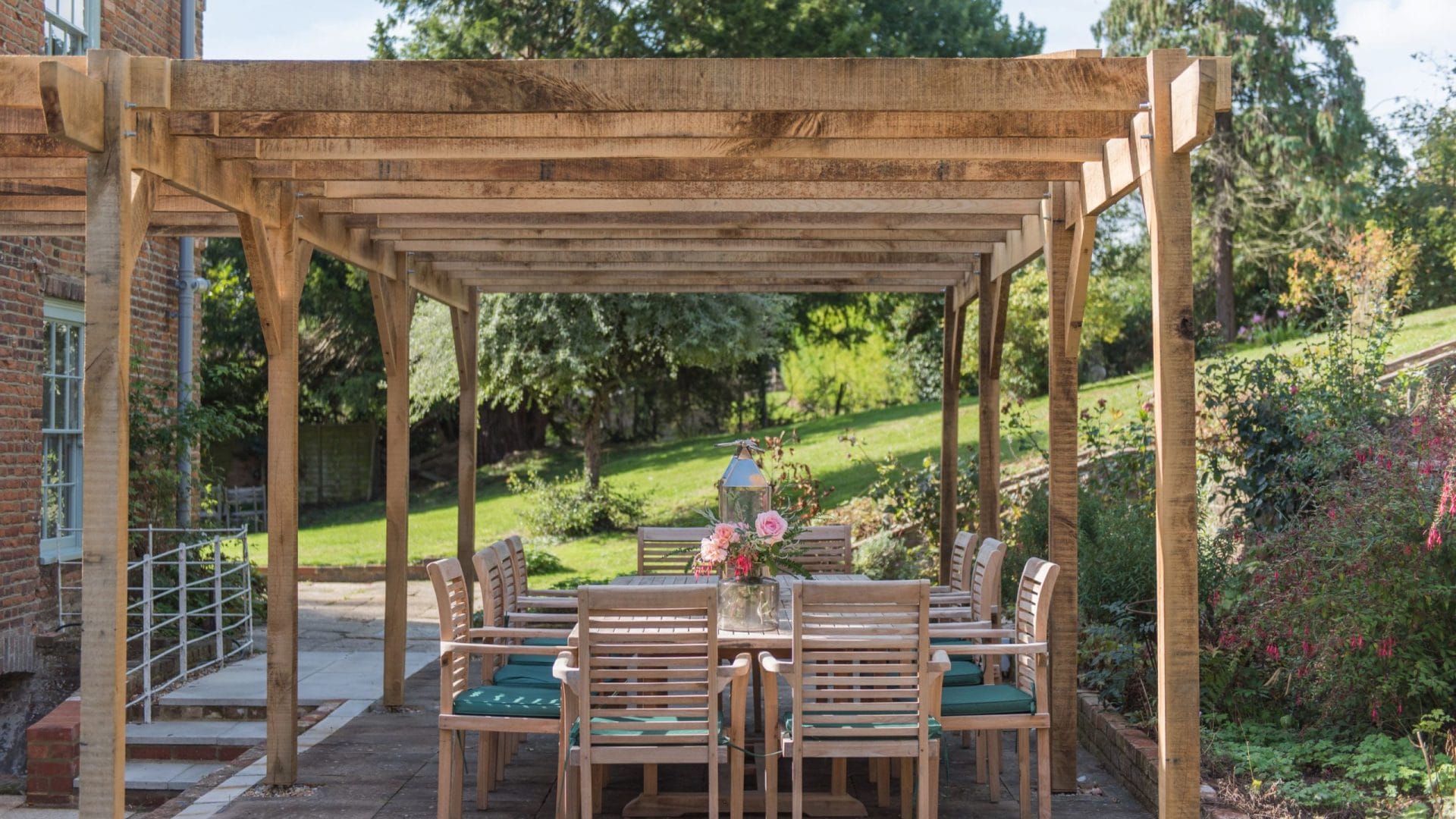 holiday cottages with the best gardens for summer