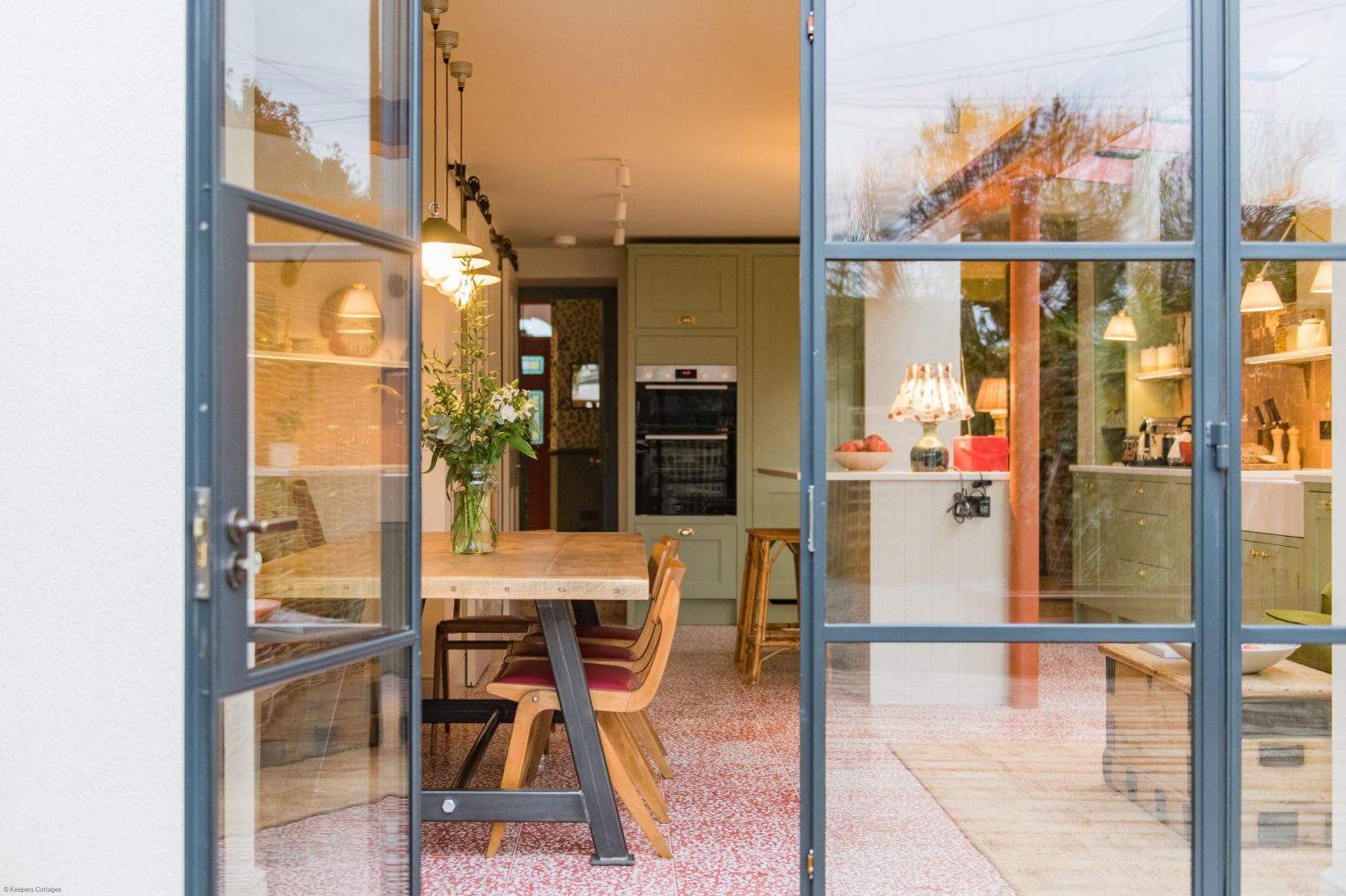 Ravenscourt image