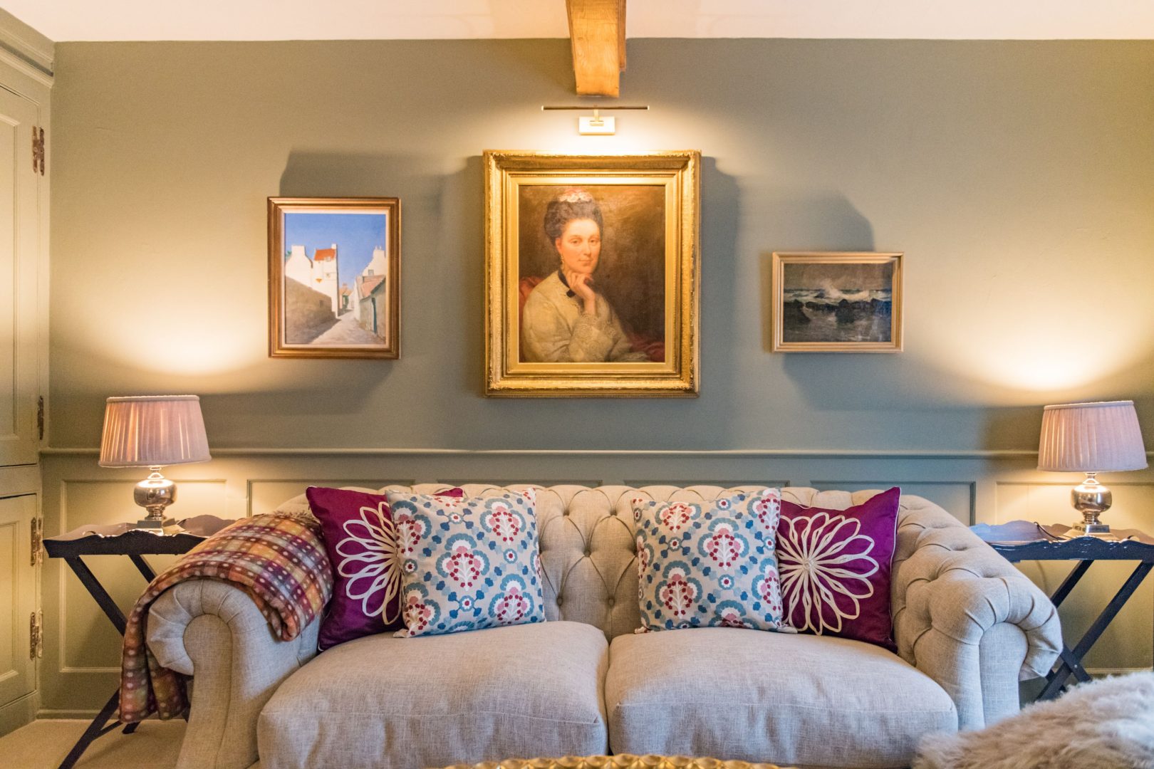 Ivy House image