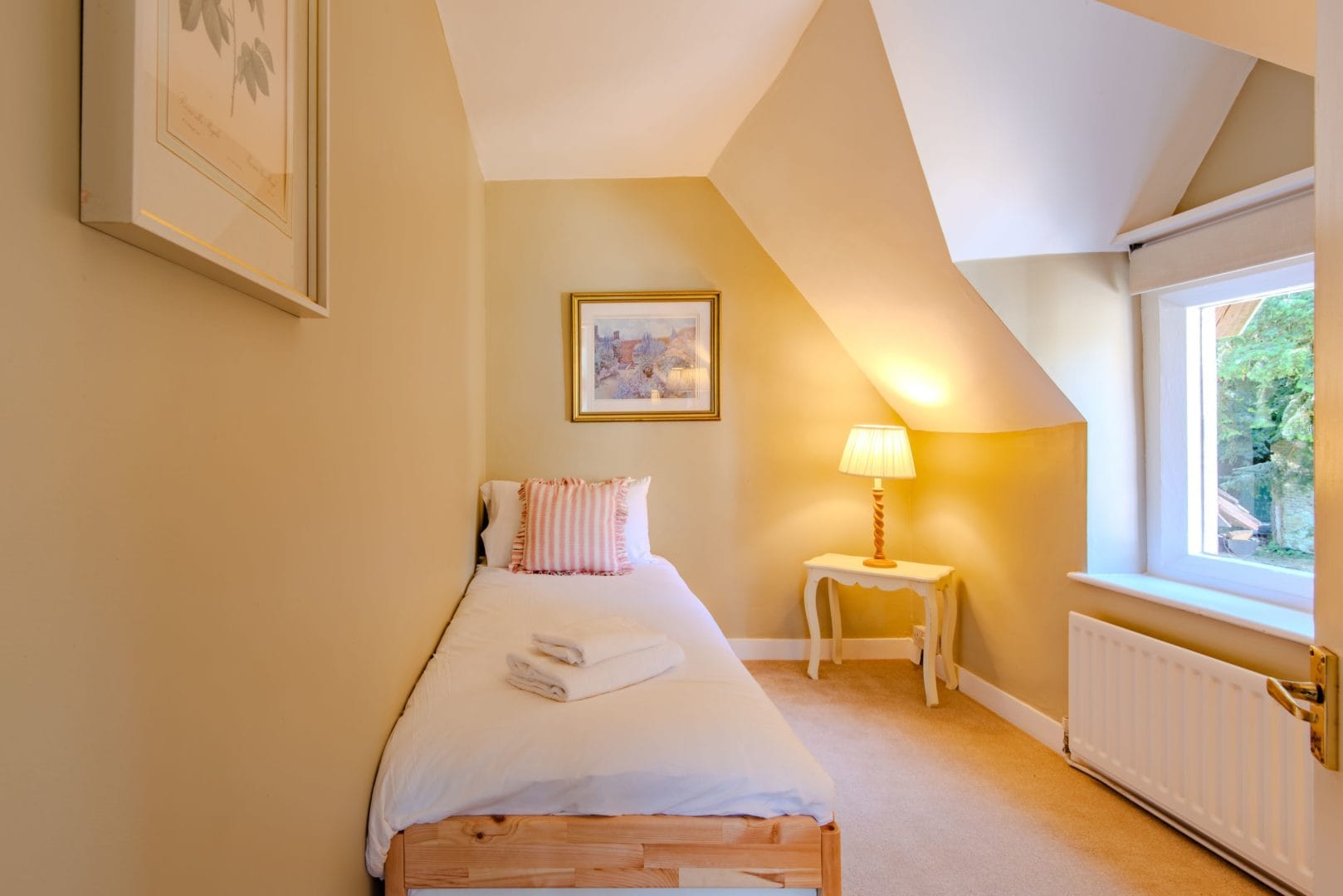 Mays Cottage image