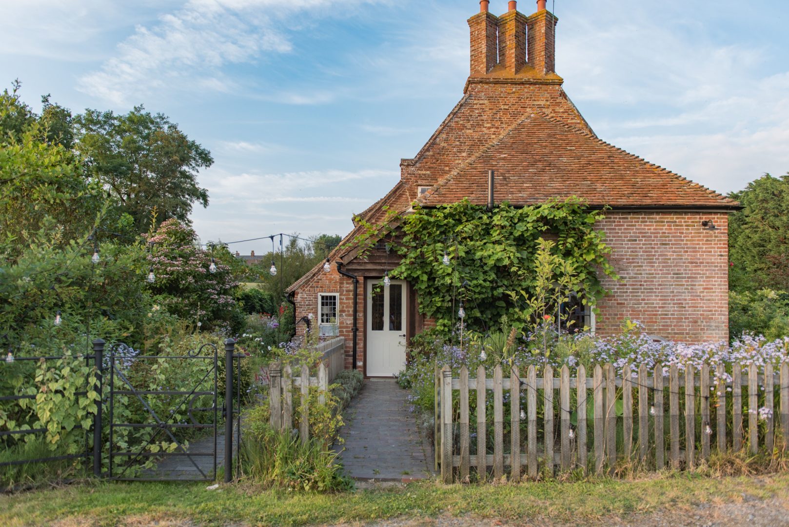 Moat Farm House image