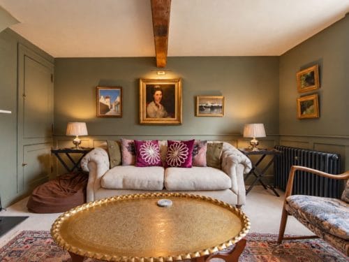 Ivy House image