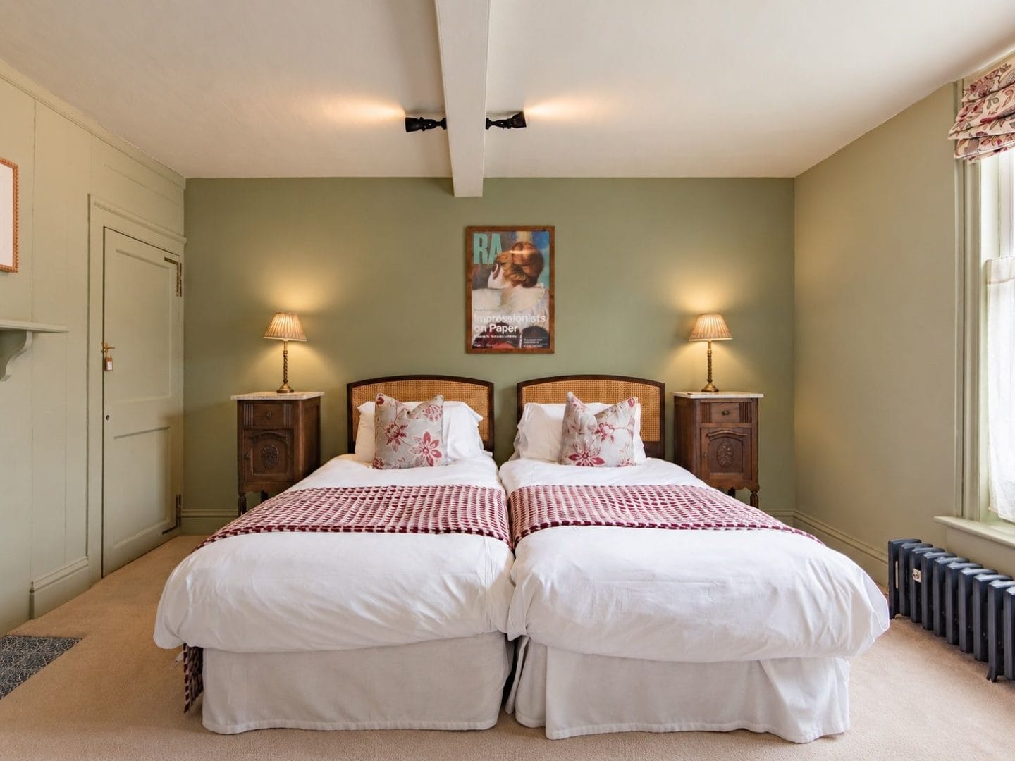 Ivy House image