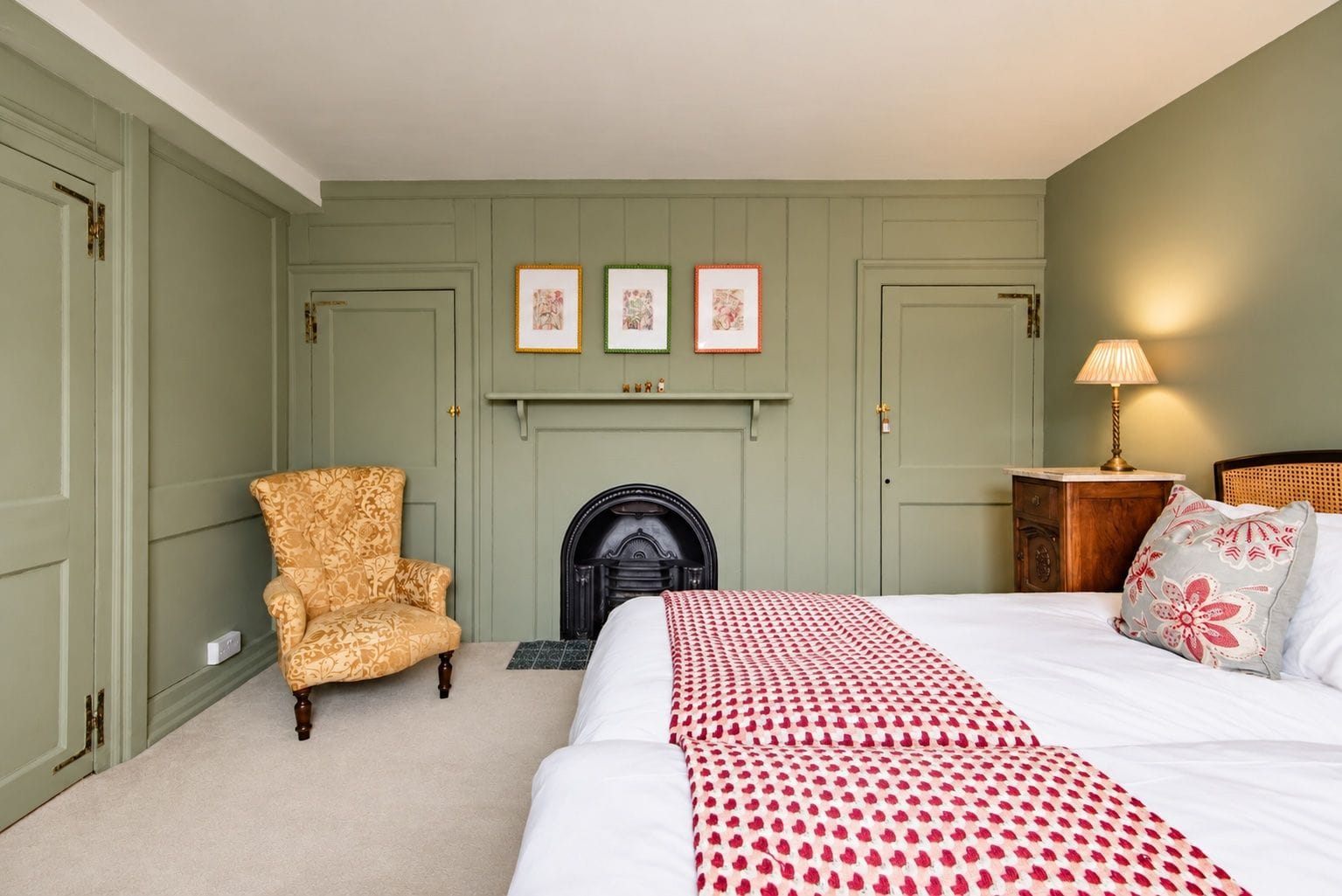 Ivy House image